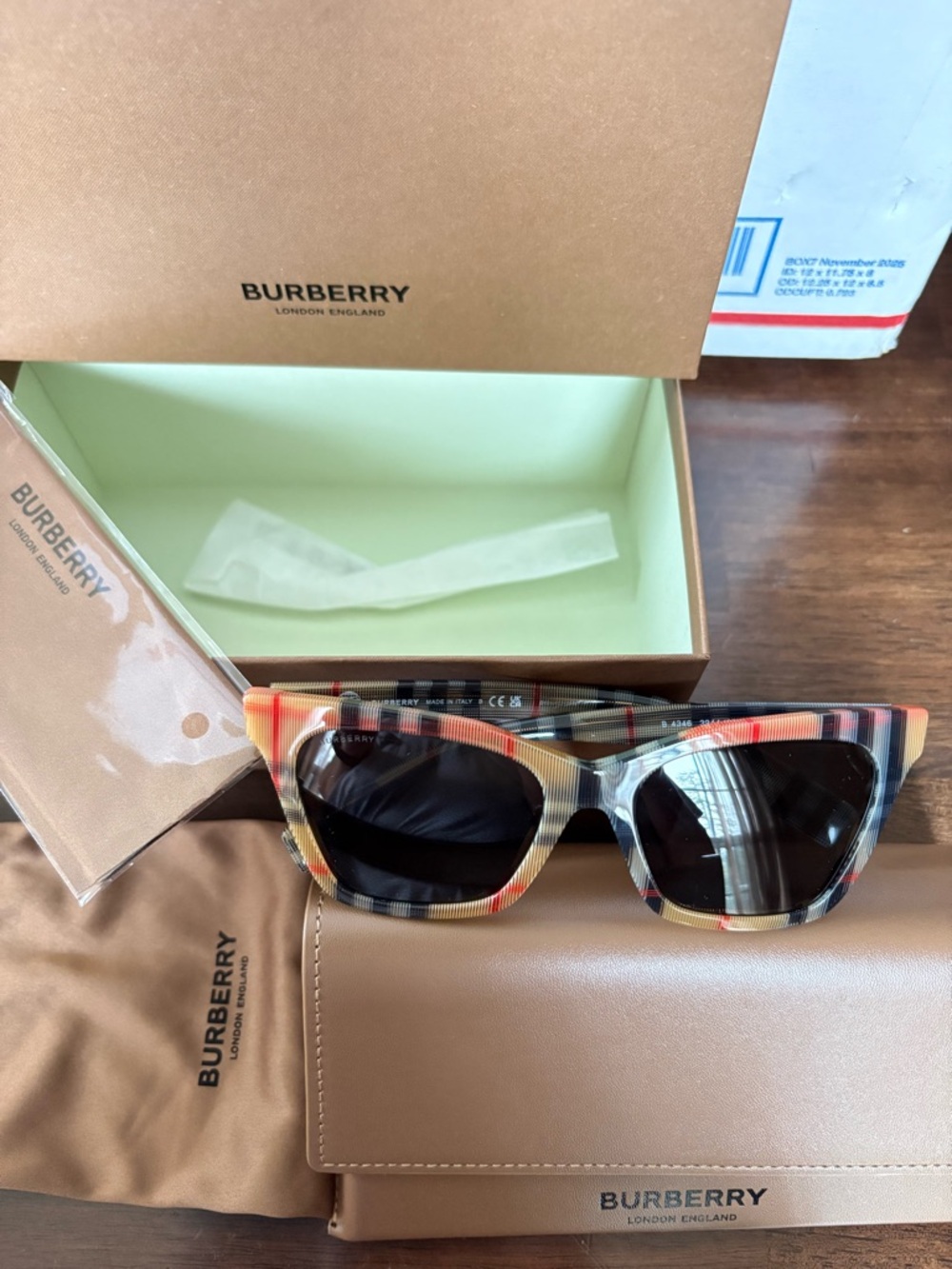 Burberry Plaid Square Sunglasses with Dark Gray Lenses, Burberry BE 4346 ELSA - Picture 2 of 5